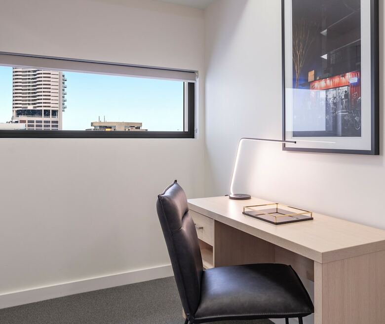 Hotel Oaks Charlotte Towers