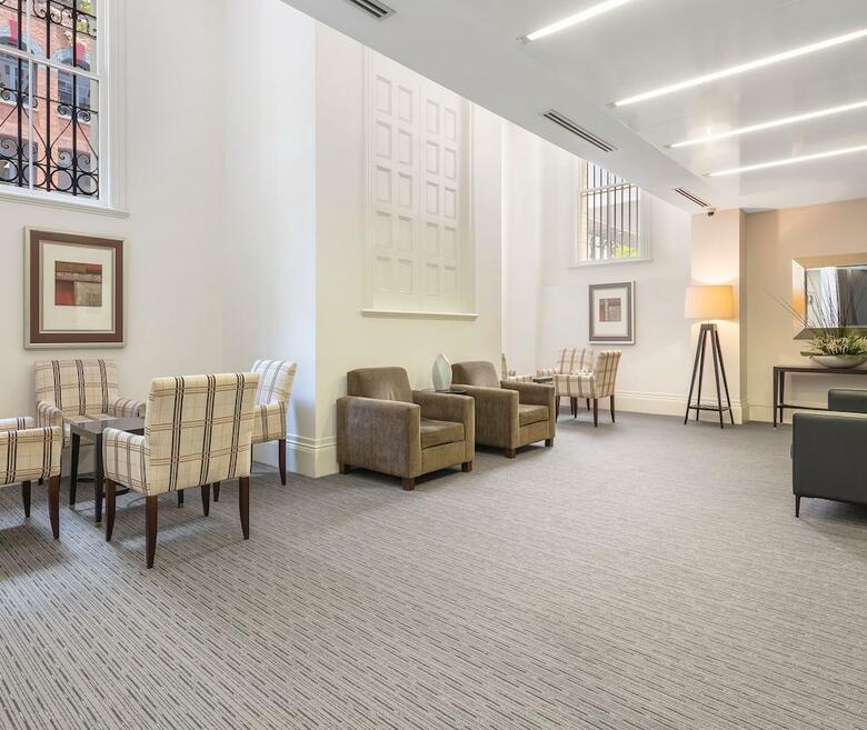 Hotel Oaks Charlotte Towers