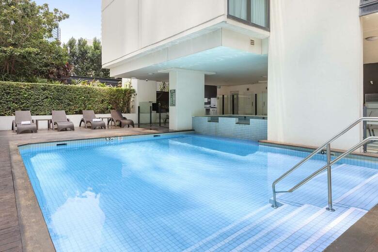 Hotel Oaks Charlotte Towers