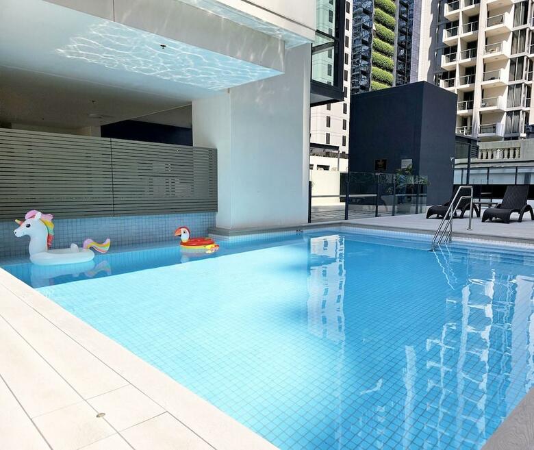 Hotel Oaks Charlotte Towers