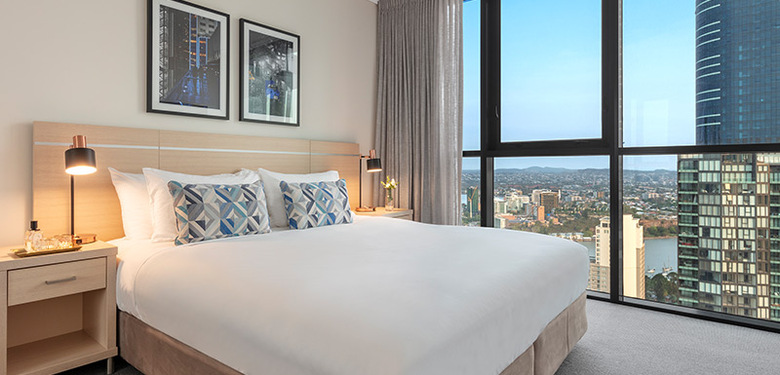 Hotel Oaks Charlotte Towers