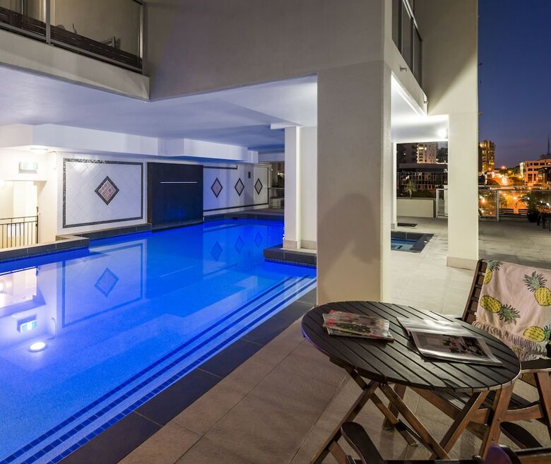 Hotel Oaks Lexicon Apartments
