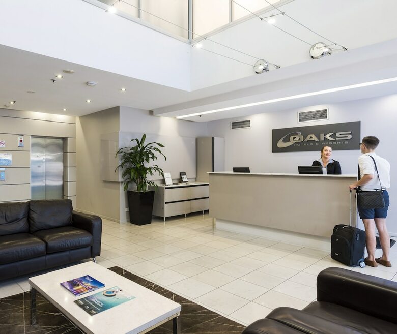 Hotel Oaks Lexicon Apartments