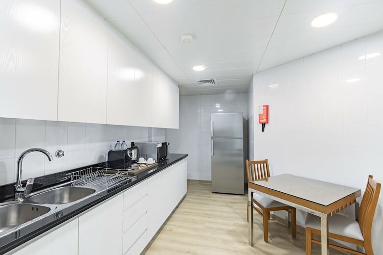 Golden Sands Hotel Apartments