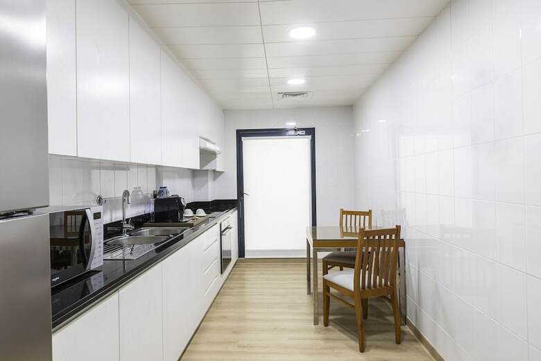 Golden Sands Hotel Apartments
