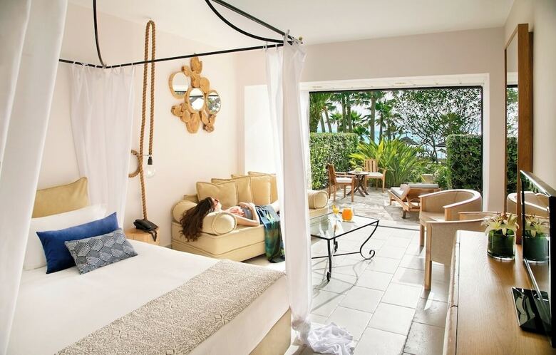 Hotel Azia Resort & Spa