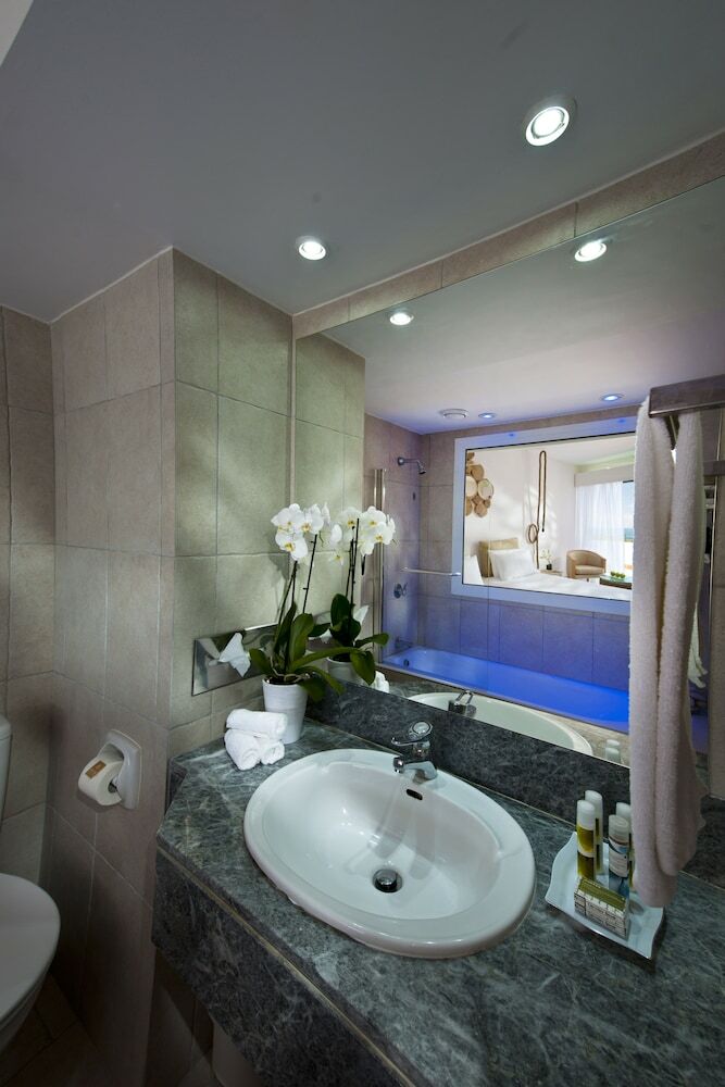 Hotel Azia Resort & Spa