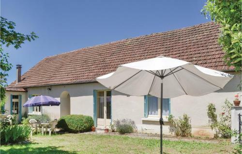 Two-bedroom Holiday Home Degagnac 0 04
