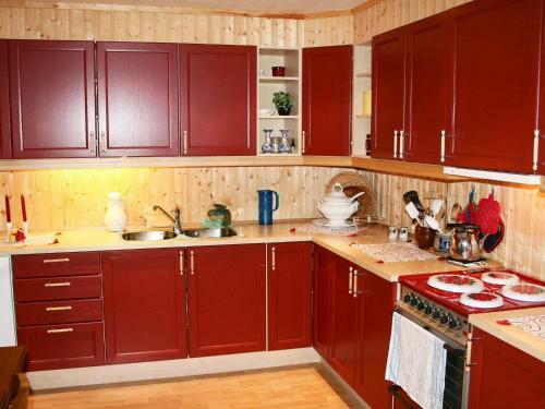 Three-bedroom Holiday Home In Leknes 1