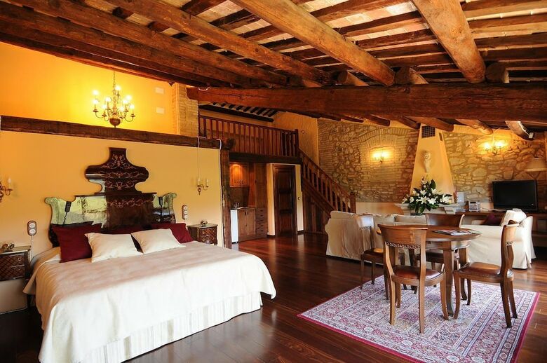 Hotel Castell De Riudabella