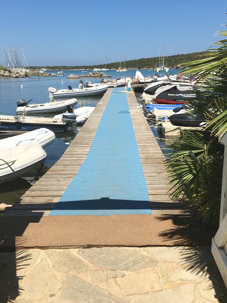 Apartamentos Villaggio Baia De Bahas � Suites