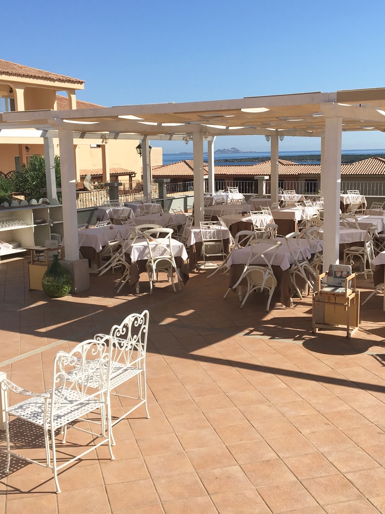 Apartamentos Villaggio Baia De Bahas � Suites