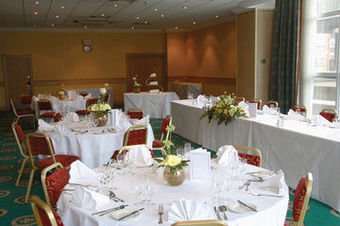 Hotel Menzies London Luton Strathmor