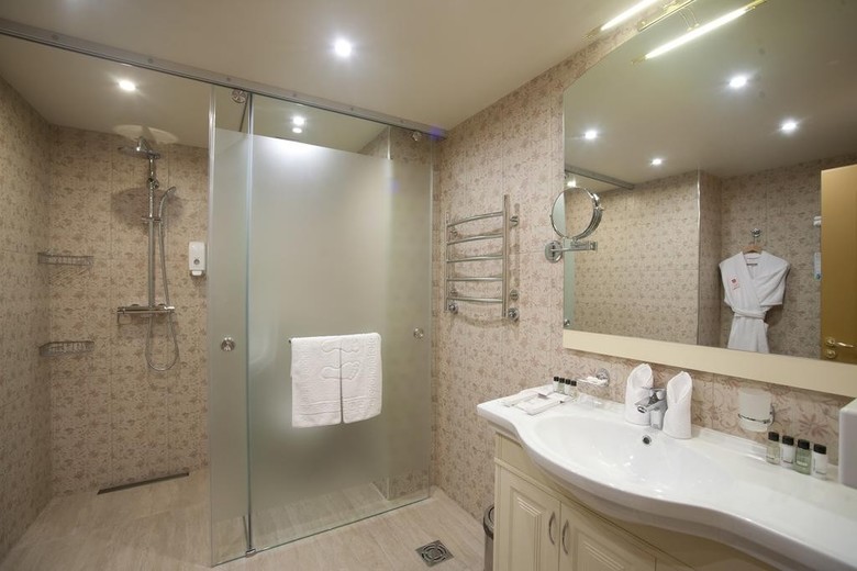Izmailovo Alfa Hotel