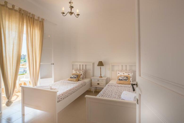 Bella Colina Vintage Hotel 1953