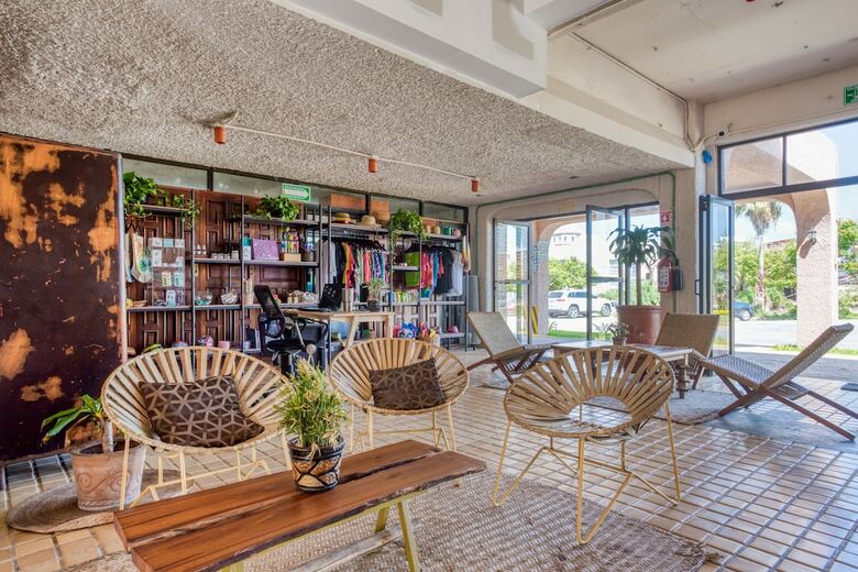 Selina Cancun Laguna Hotel Zone