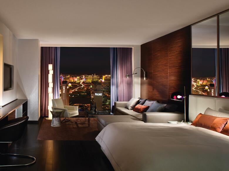 Palms Place Hotel And Spa