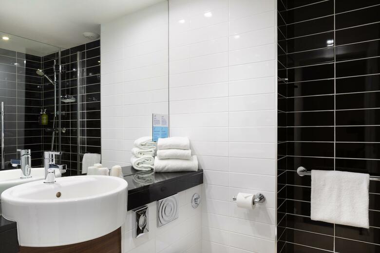 Hotel Holiday Inn Express Marseille Airport