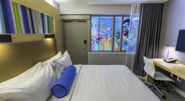 Hotel Aloft South Beach