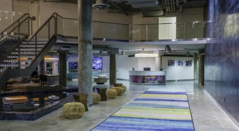 Hotel Aloft South Beach