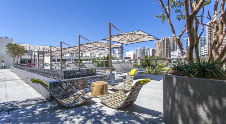 Hotel Aloft South Beach