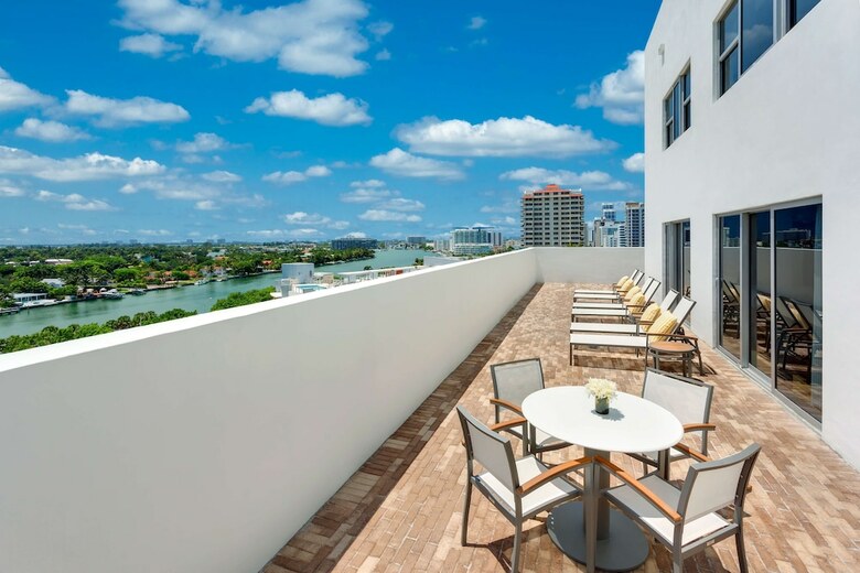 Hotel Hilton Cabana Miami Beach