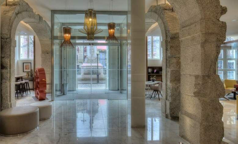 Hotel NH Collection Porto Batalha