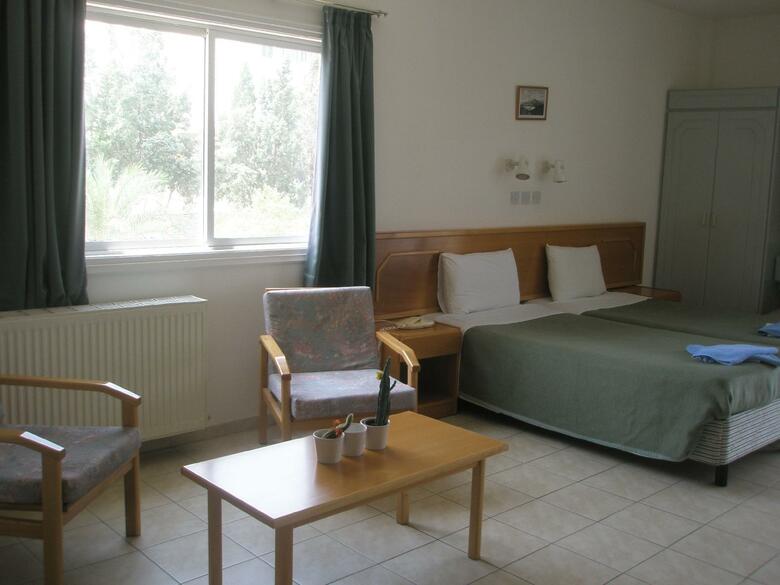 Hotel Debbie Xenia Apartments