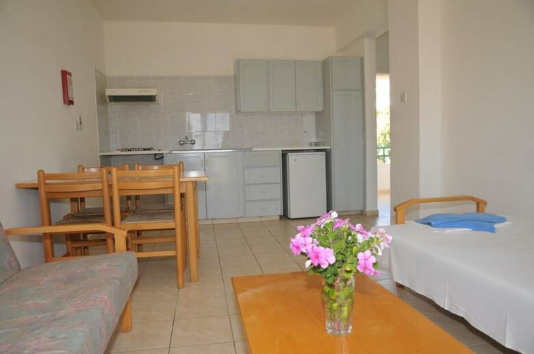 Hotel Debbie Xenia Apartments