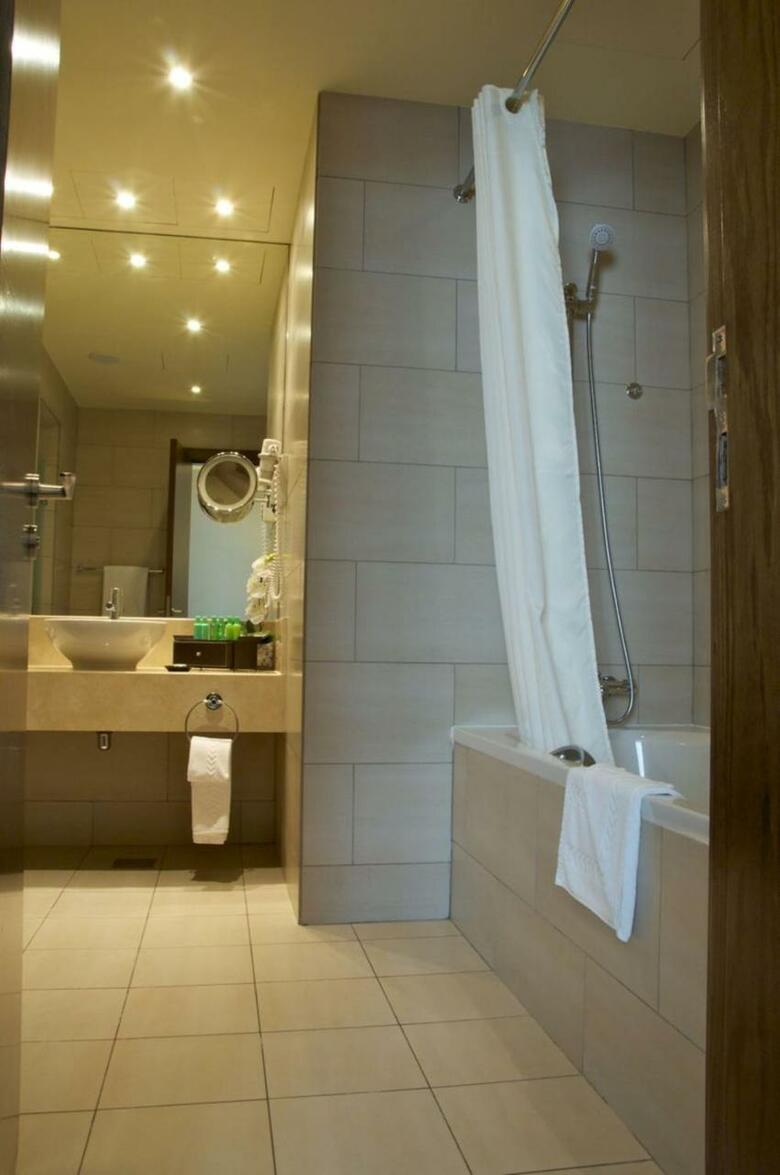 Ramada Downtown Hotel Abu Dhabi