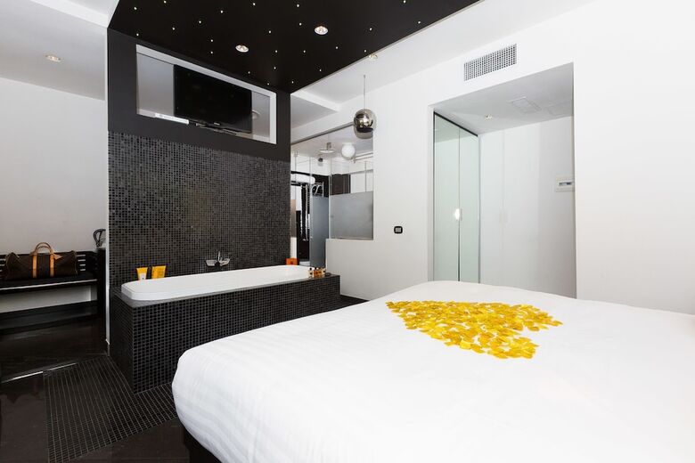 Jc Contemporary Hotel