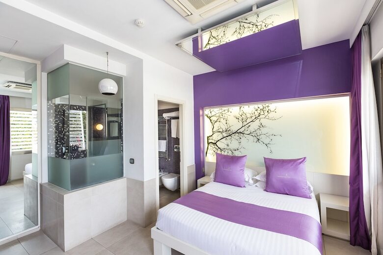 Jc Contemporary Hotel