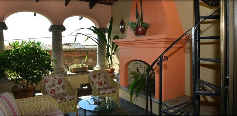 Bed & Breakfast Casa Tres Leones
