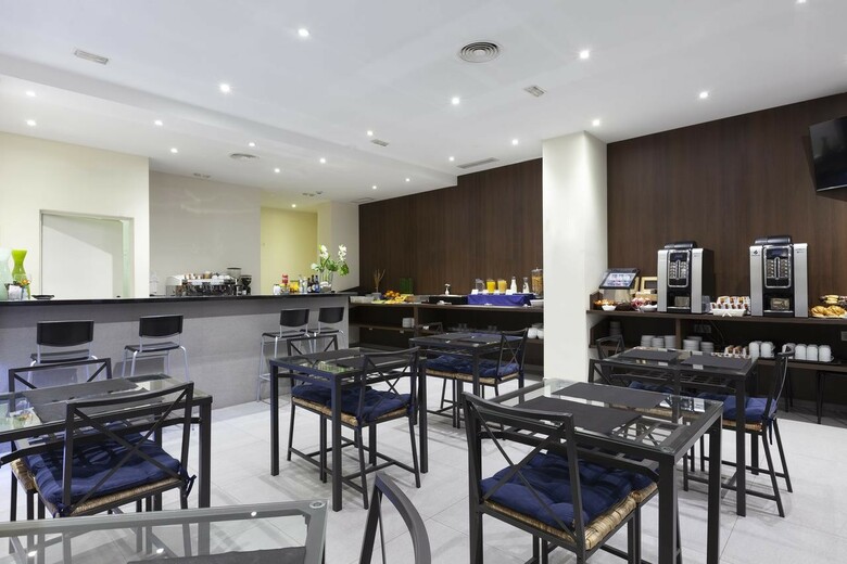 Hotel Olympia Universidades
