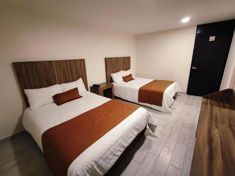 Plaza Morelos Hotel