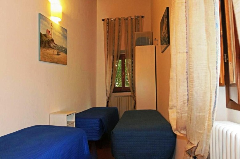 Max Apartments