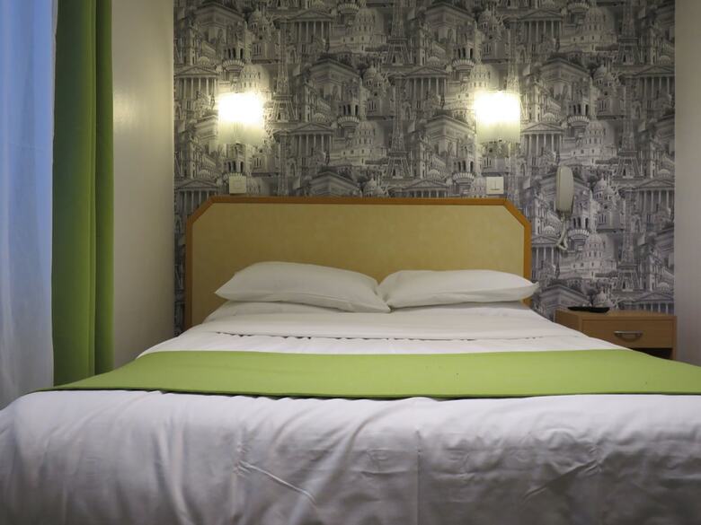 Mary�s Hotel R�publique