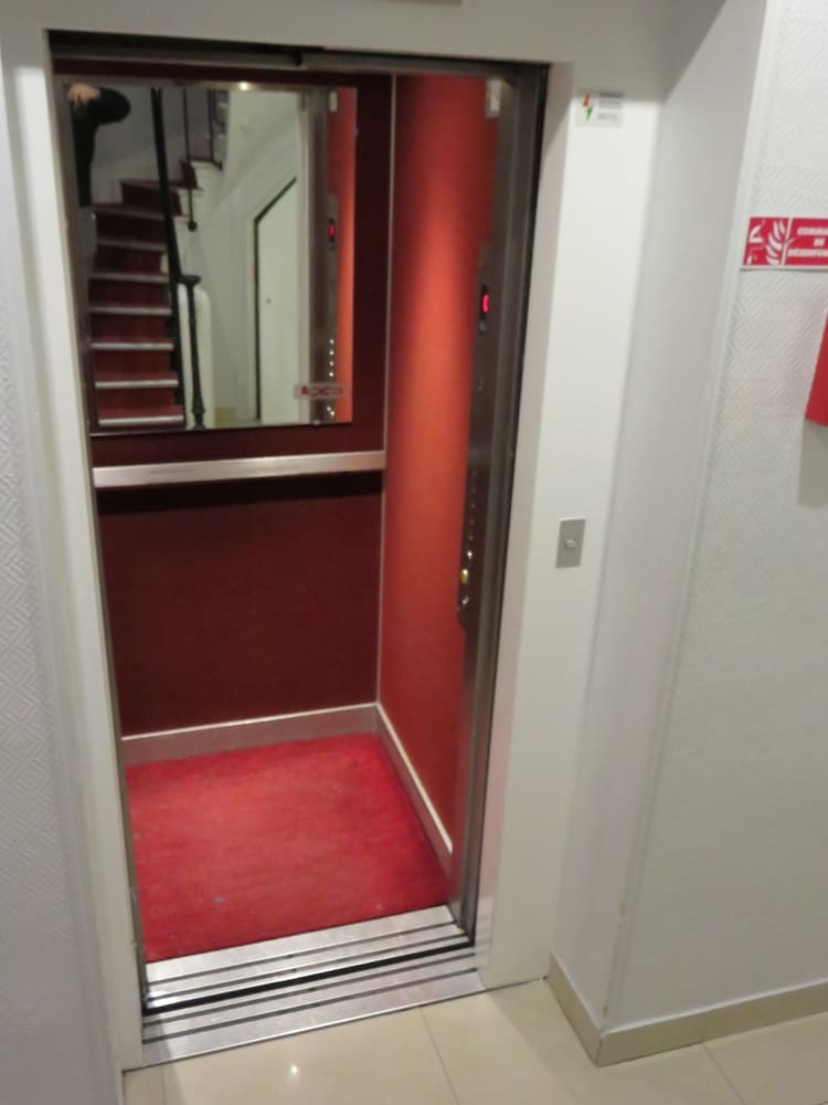 Mary�s Hotel R�publique