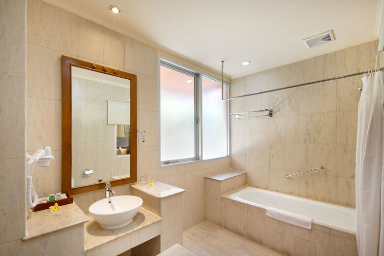 Hotel Grand Istana Rama
