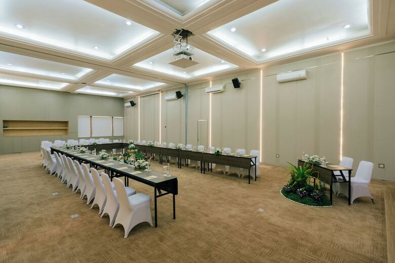Hotel Grand Istana Rama