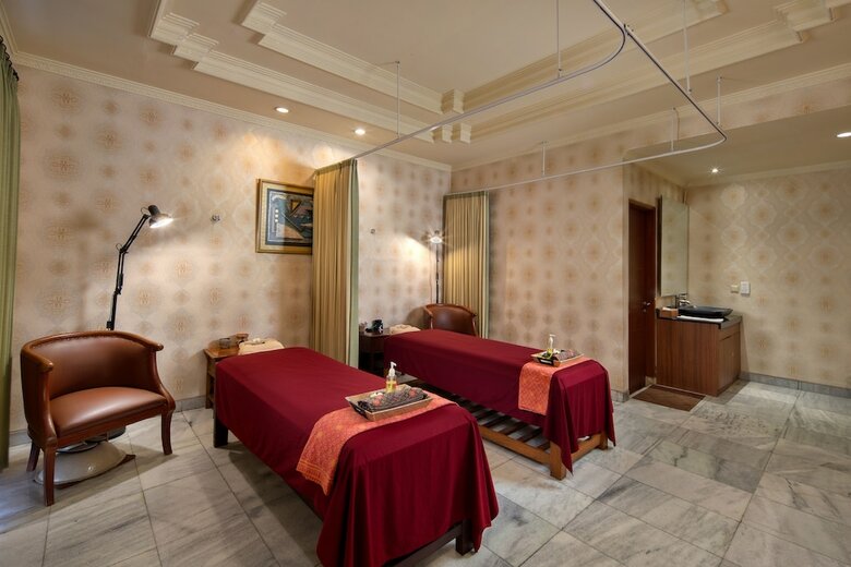 Hotel Grand Istana Rama