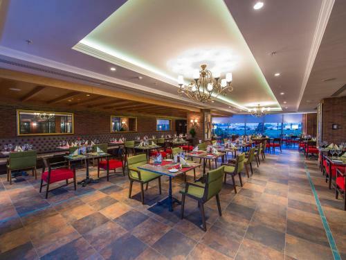Elite World Business Hotel