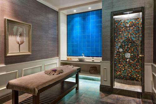 Elite World Business Hotel
