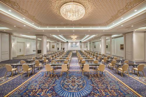 Elite World Business Hotel
