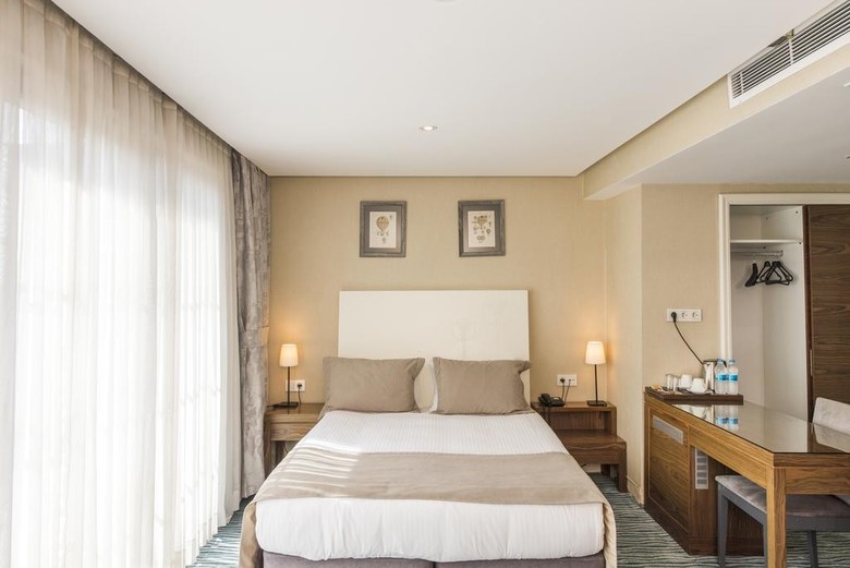 Hotel Aston Residence