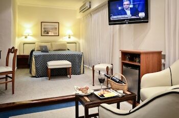 Hotel Iru�a