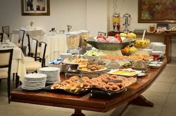 Hotel Iru�a