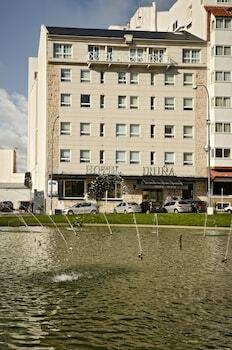Hotel Iru�a