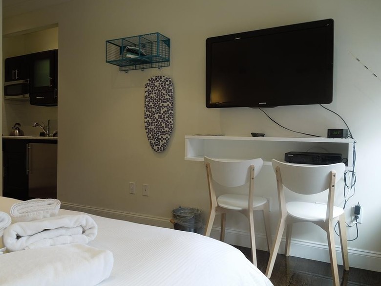 Aparthotel East Village Hotel