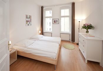 Old Town Apartments Sch�nhauser Allee